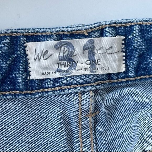 We The Free Distressed Blue Denim Cut Off Shorts Sz 31 - Picture 4 of 5